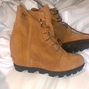 Sorels SIZE 4